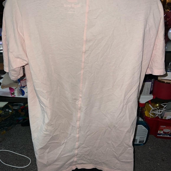 Old Navy Boyfriend Style Scoop Neck T-Shirt - Picture 4 of 6